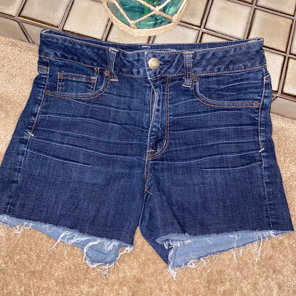 SOLD 🚫- new AE shorts size 12
